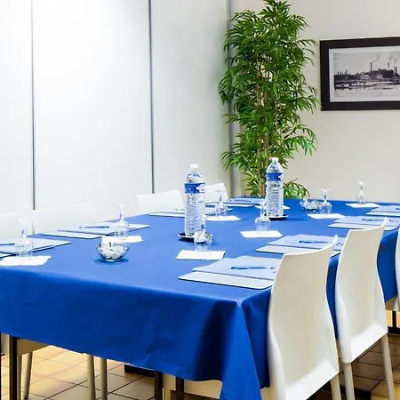 Отель Comfort Монлюсон