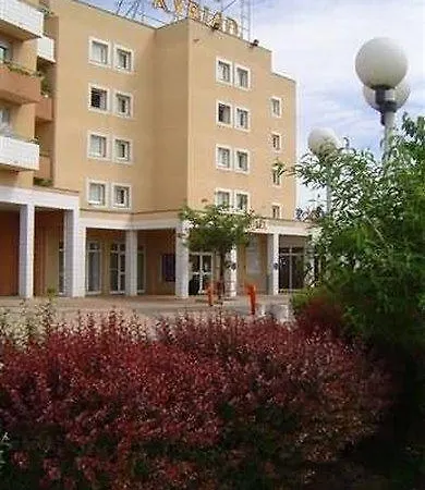 Comfort Отель Монлюсон