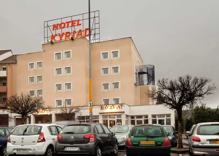 Hotell Comfort Montluçon